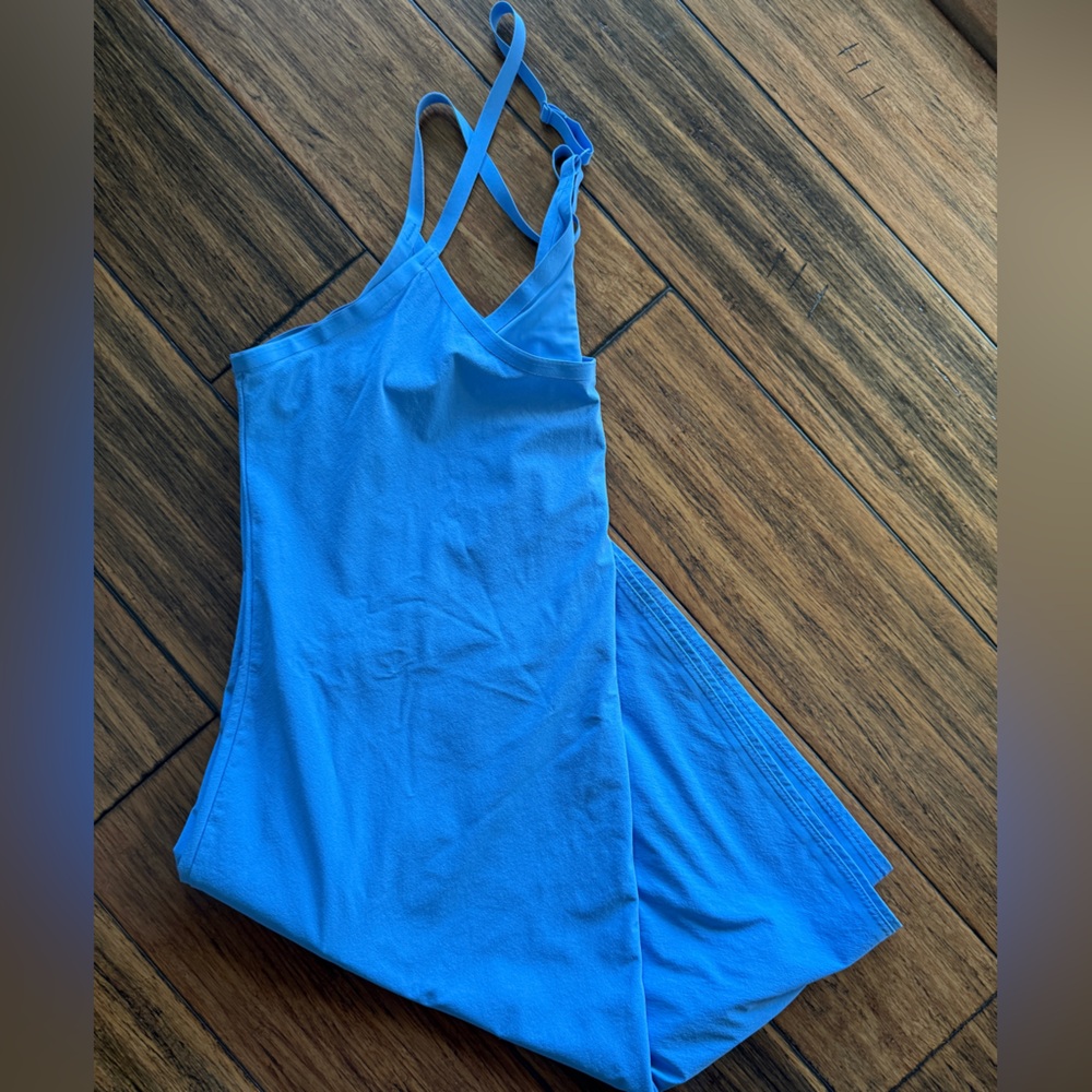 Outdoor Voices — The Exercise Dress
XXL
Baby Blue
EUC - Picture 6 of 12